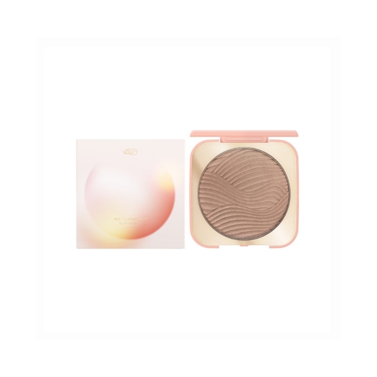 Lovro Afterlight Glow Bronzer illuminating bronzer for face and body /02/ Sunkissed Tan 16 g